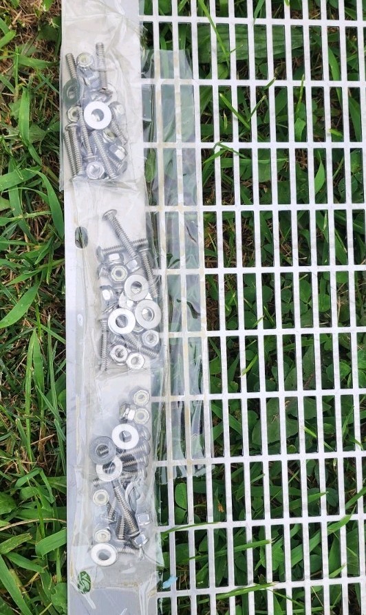 Peterbilt 357 377 378 Reg HD Grill Insert (Vertical Rectangle Pattern) Stainless