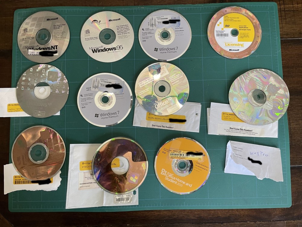 Microsoft Windows NT, 95, XP, 7, OfficeXP, Misc original disks