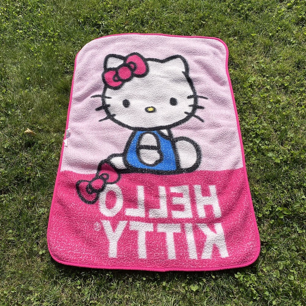 Hello Kitty Sherpa Throw Blanket 57" x 37.5"