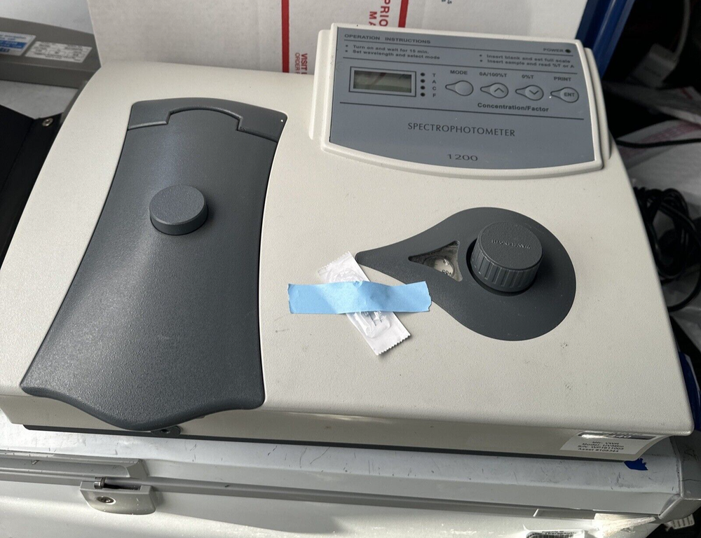 VWR Spectrophotometer 1200