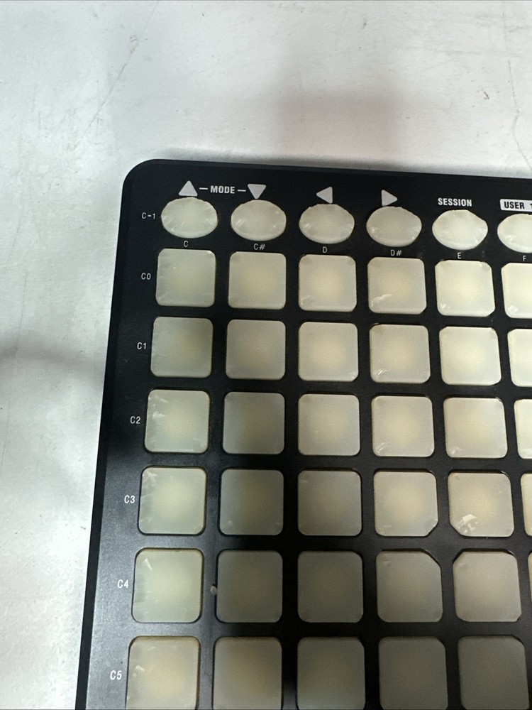 Behringer CMD TOUCH TC64 Clip Launch Controller 64 button MIDI pad