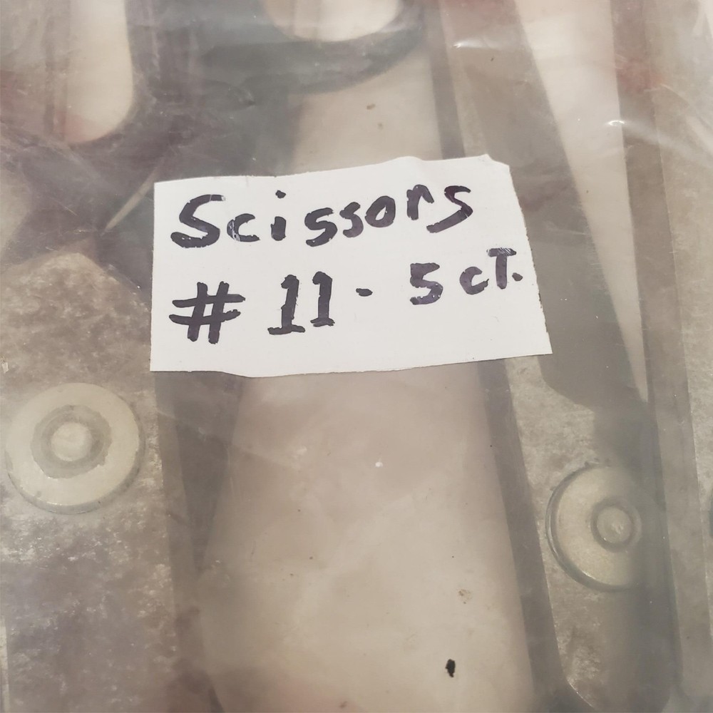 Lot of 5 Assorted Handle Pinking Scissors #11