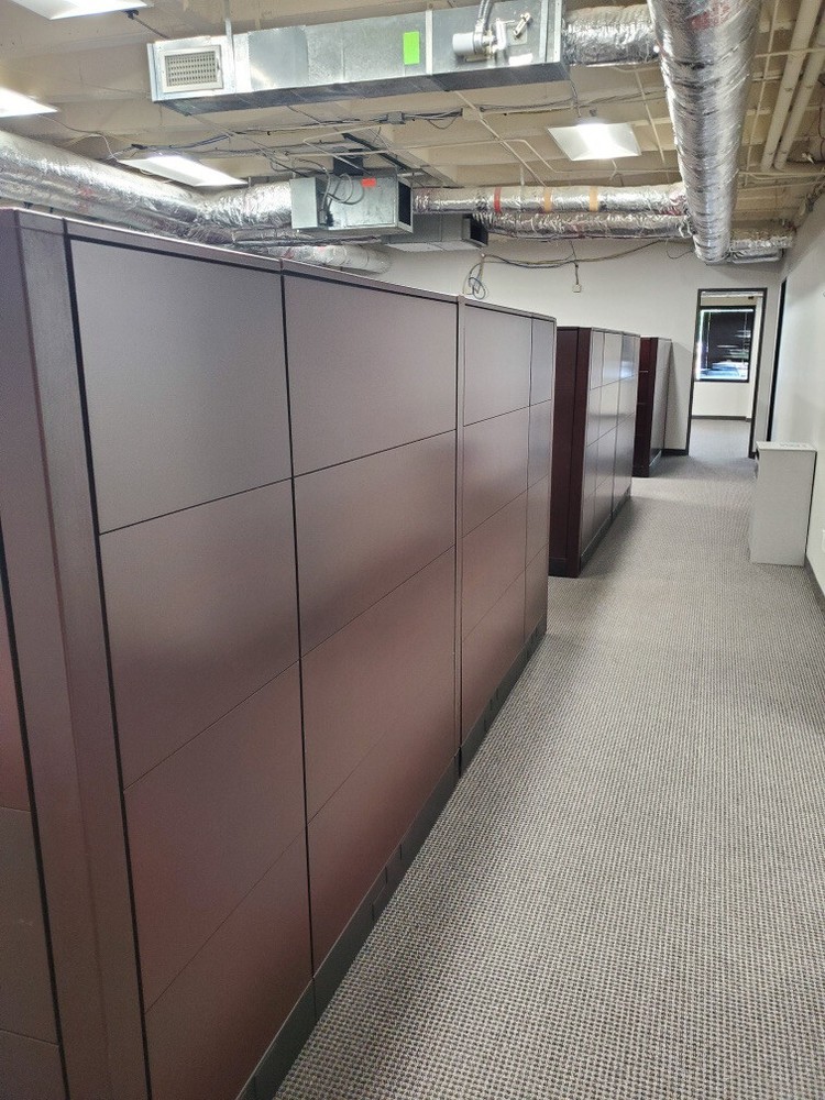 MAHOGANY WOOD OFFICE MODULAR CUBICLE STATIONS SUPER NICE & CLEAN!