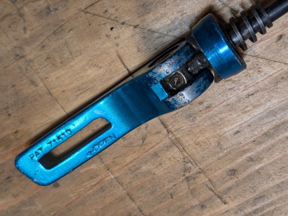 Tranz-X Quick Release Skewer Blue Front
