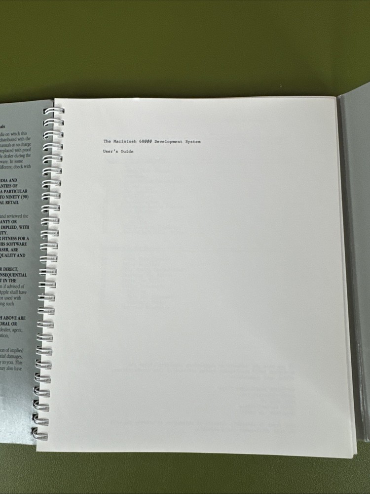 Vintage 1984 Apple Macintosh 6800 Development System User's Manual