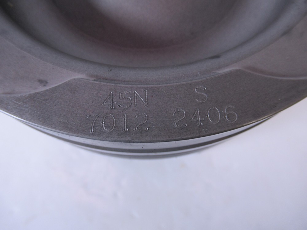 (1) New OPEN BOX for Cummins ENGINE PISTON 3638753
