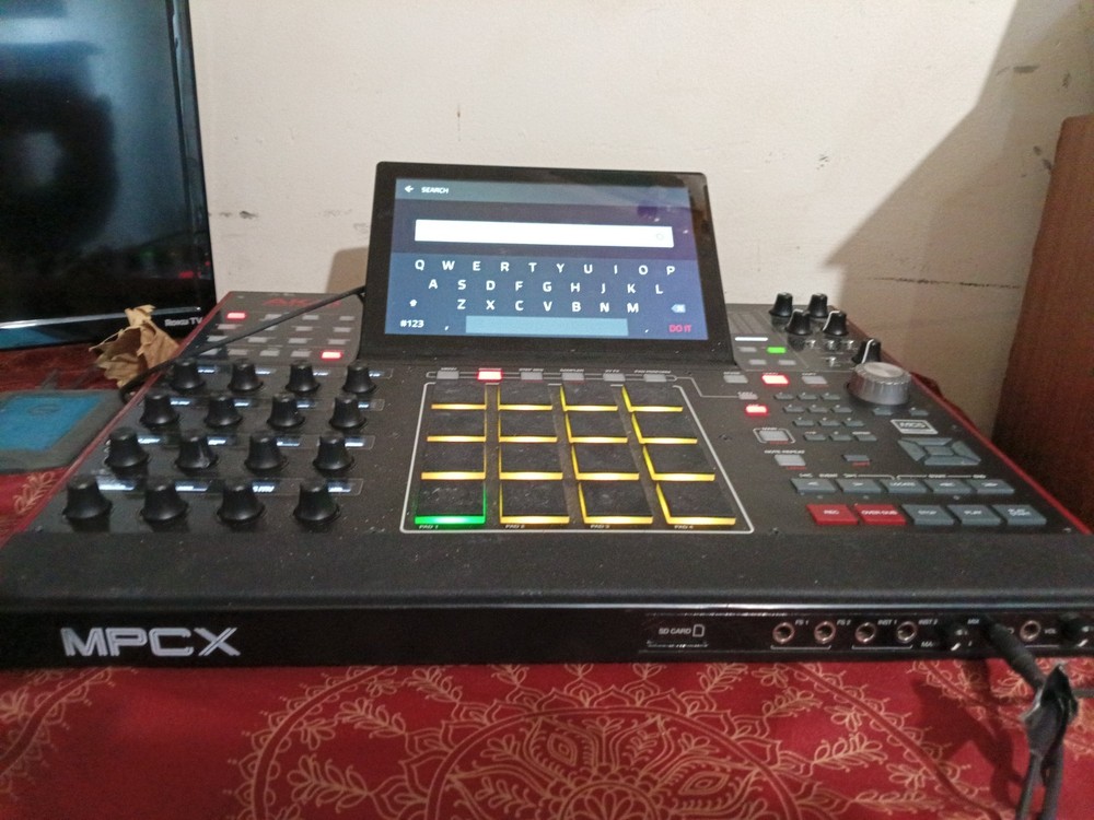 Akai Professional MPC-X Standalone Sampler & Sequencer with Touchscreen Display