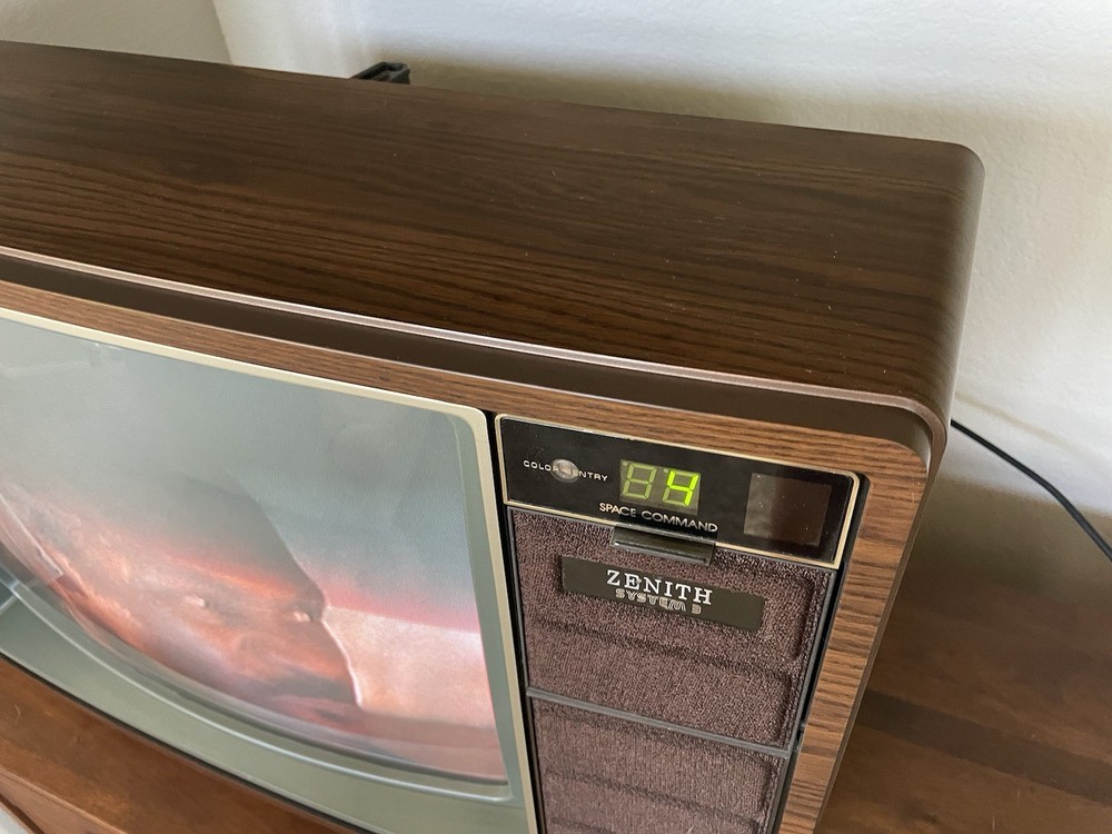 1985 Zenith SA1927W System 3 Space Command 19" CRT TV