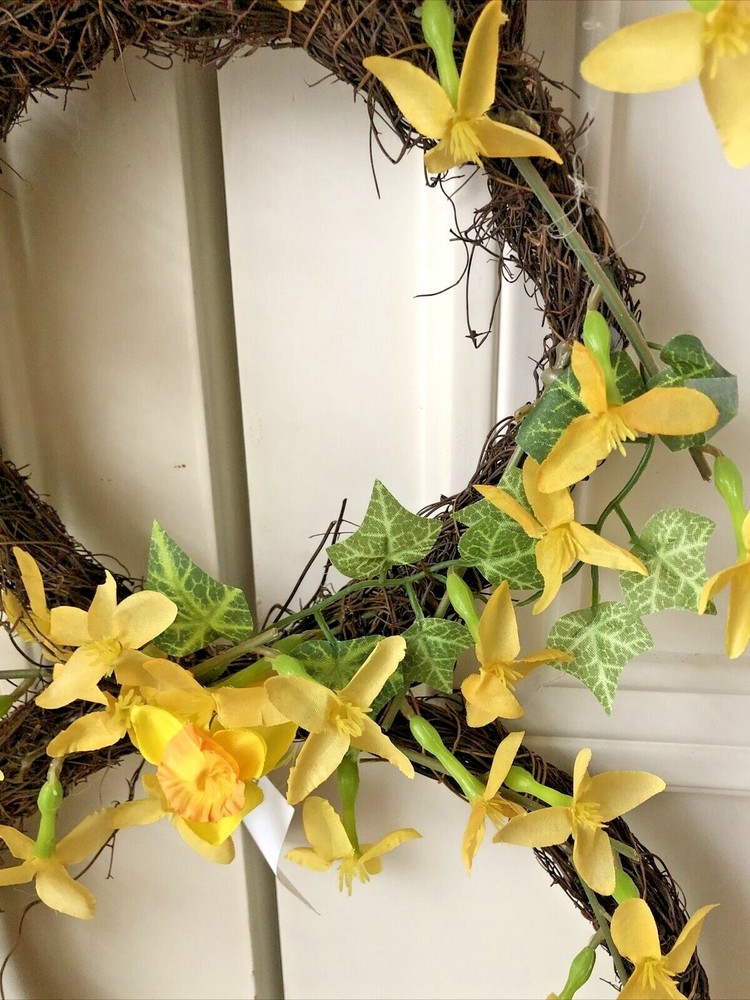 Grapevine Spring Easter Daffodil Bunny Rabbit Shaped Door Wall Hanger Wreath