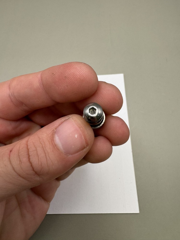 CCM 90 Degree Fitting Plug and Screw