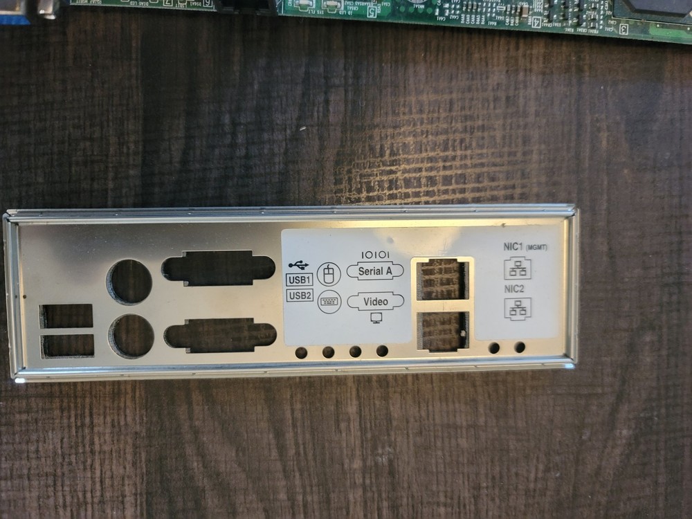 INTEL SERVER BOARD SE7520BD2 BUNDLE 2 x 2.8GHs 2800DP XEON PROCESSORS 8GB RAM