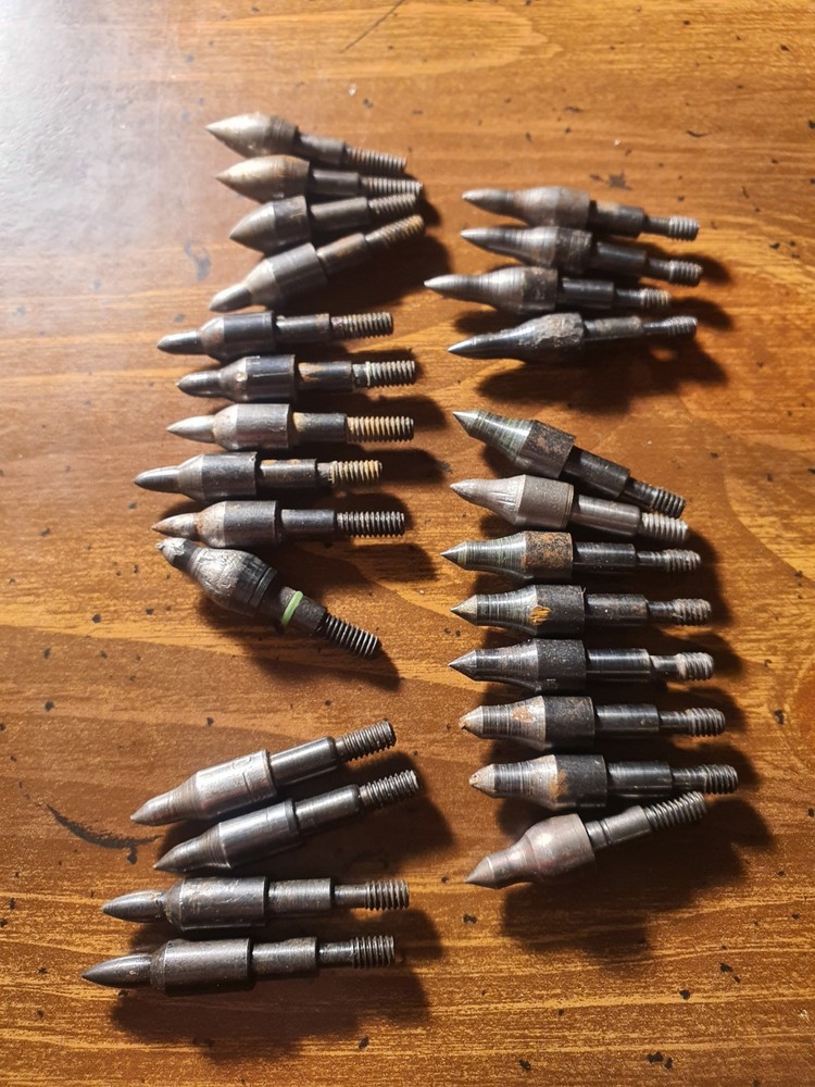 2 Dozen Used Archery 100 Gr. Field  Points