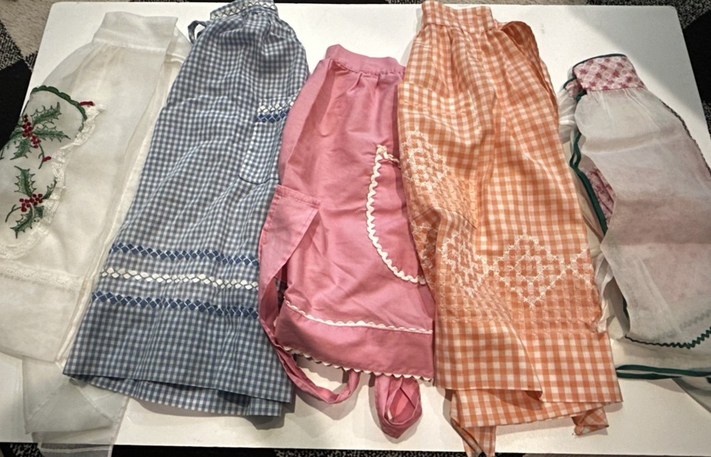 5 Half Tie Around 50/60s Aprons
