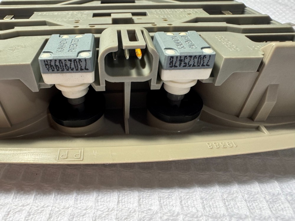 2005 Dodge Dakota, Durango OEM interior dome light