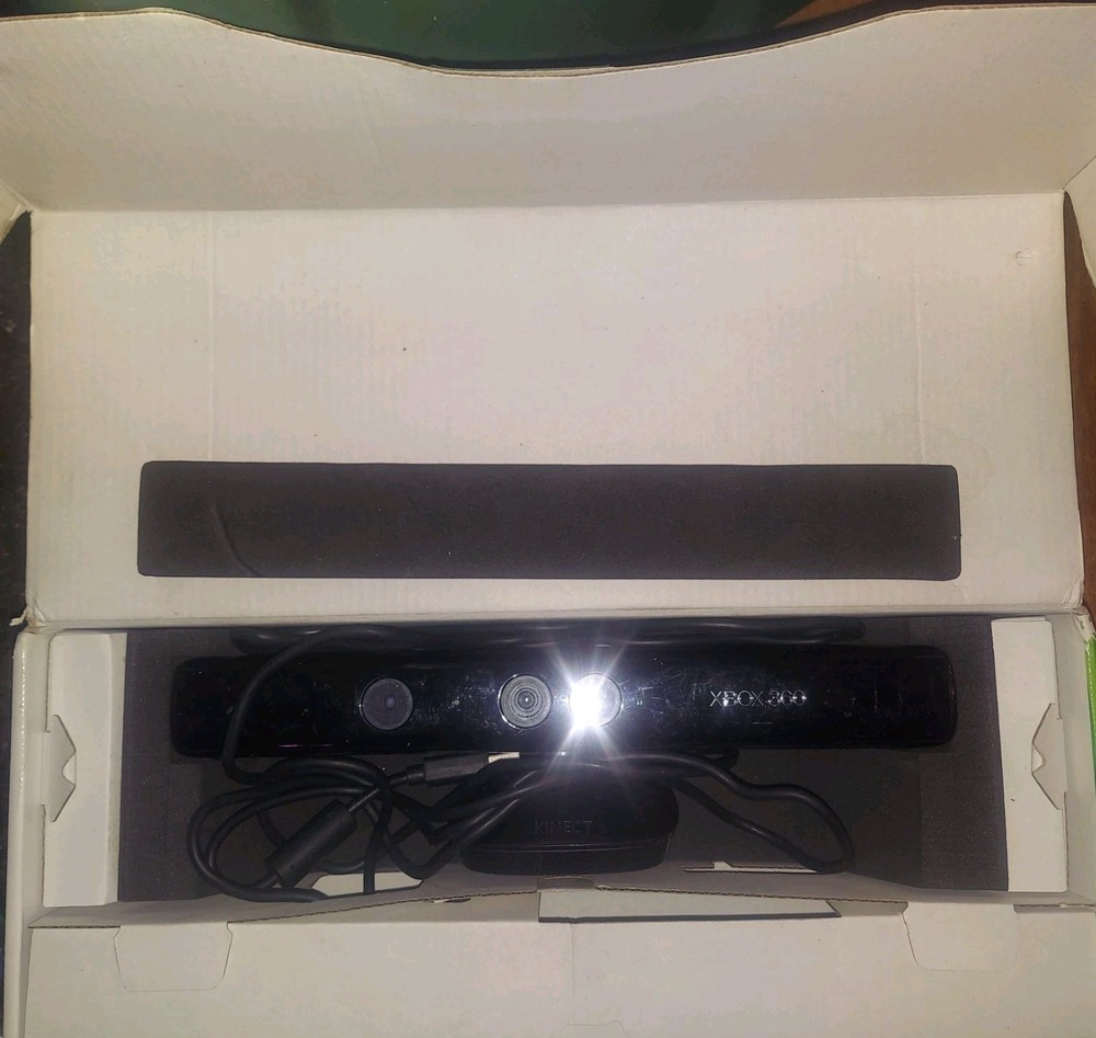 Microsoft LPF-00004 Motion Sensing Gaming Controller For Xbox 360