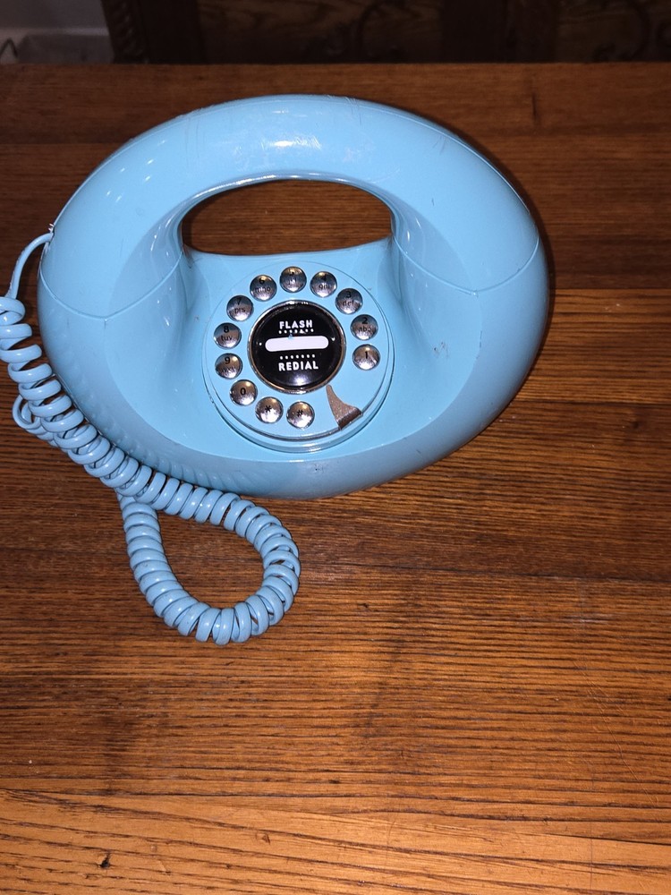 Turquoise phone reproduction