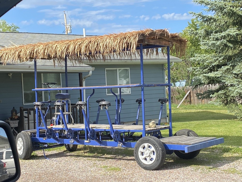 BAR ON WHEELS - Party Peddler