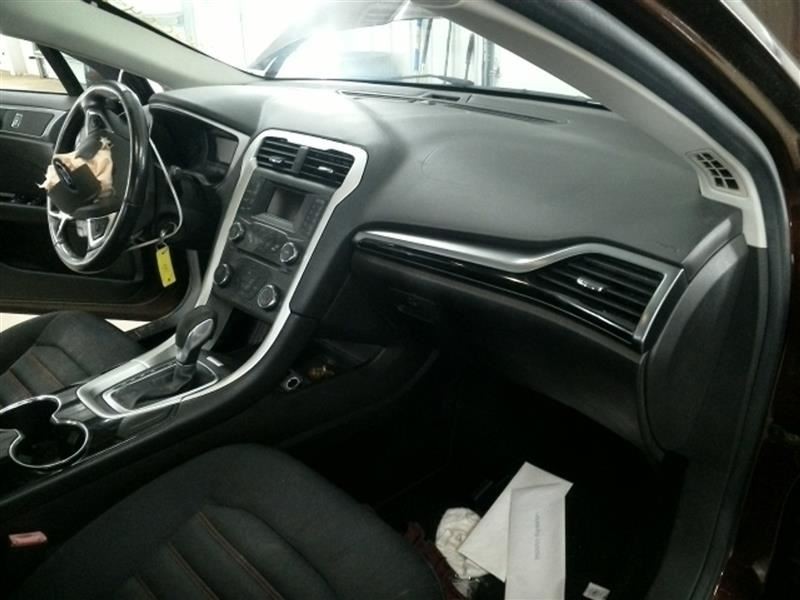 FUSION 2015 High Mounted Stop Light 104669320