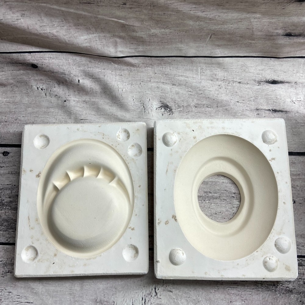Vintage Unbranded Ceramic Casting Mold Ashtray