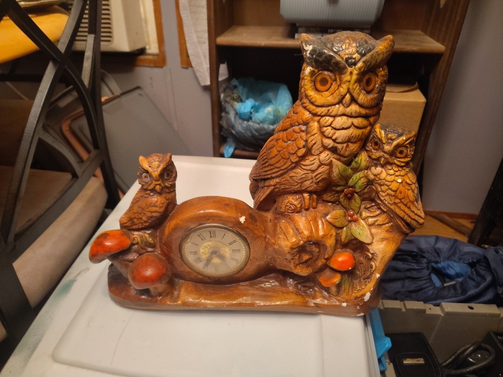 1980 Classic Owl Clock