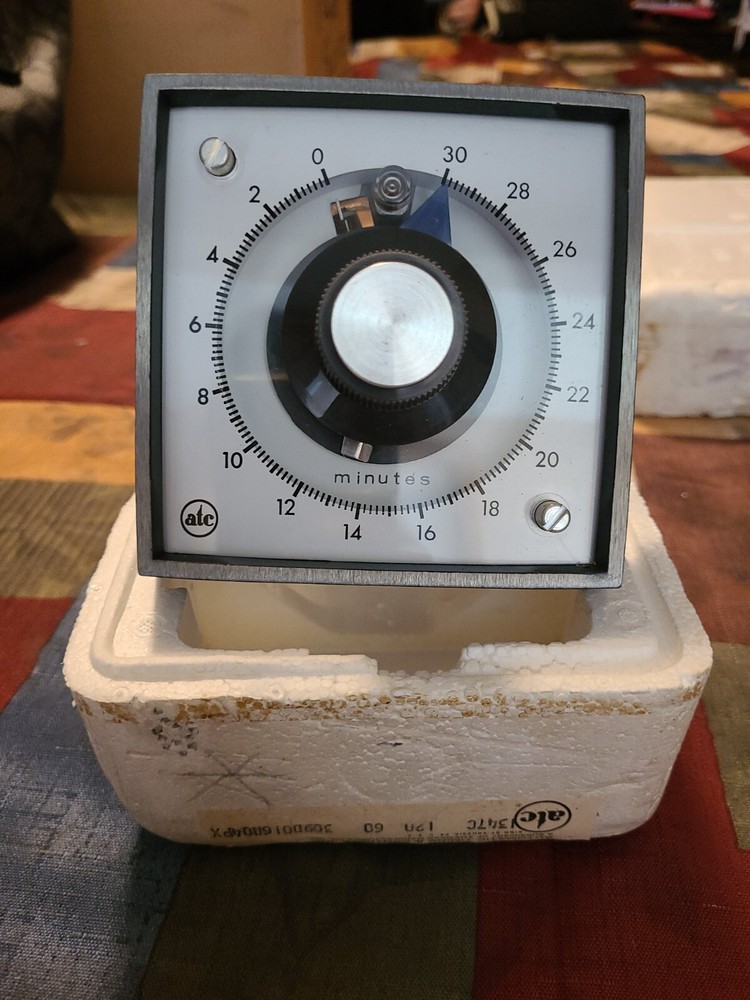 (RR27) ATC 309D016A04PX Timer