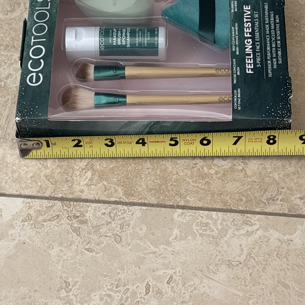Ecotools Feeling Festive 5-Piece Face Essentials Set NEW IN BOX