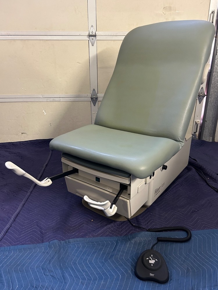 Ritter 223 Power Hi-Low Exam Table Includes Foot Control