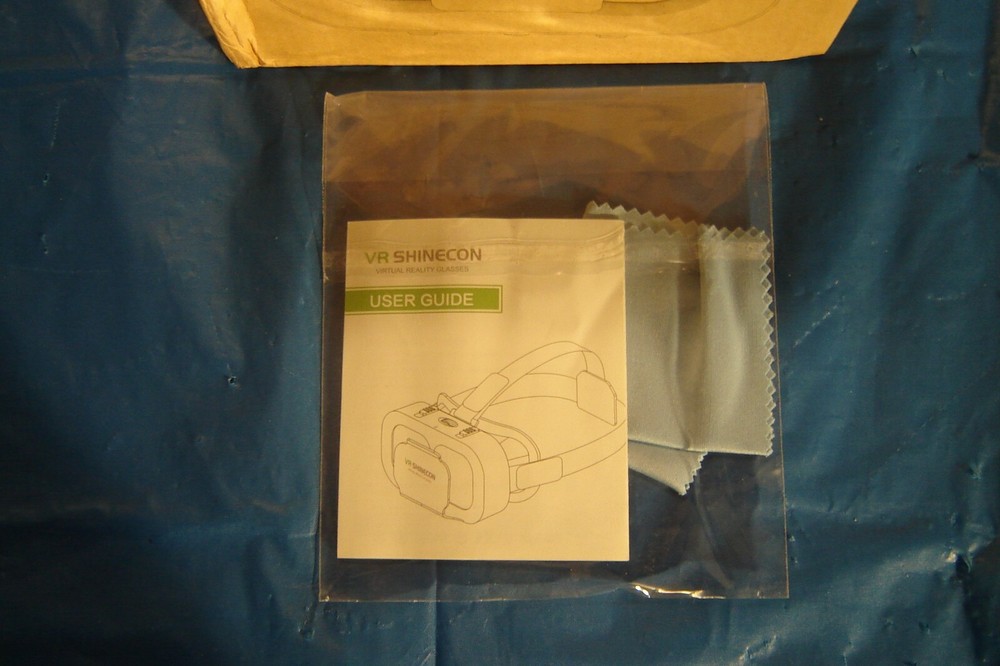 VIRTUAL REALITY GLASSES PORTABLE 3D FOR ANDROID OR iPHONE