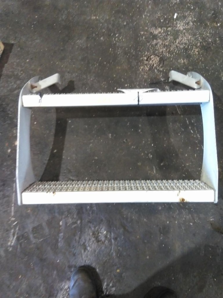 Replaces 2016 PETERBILT 579 CAB STEP , OH