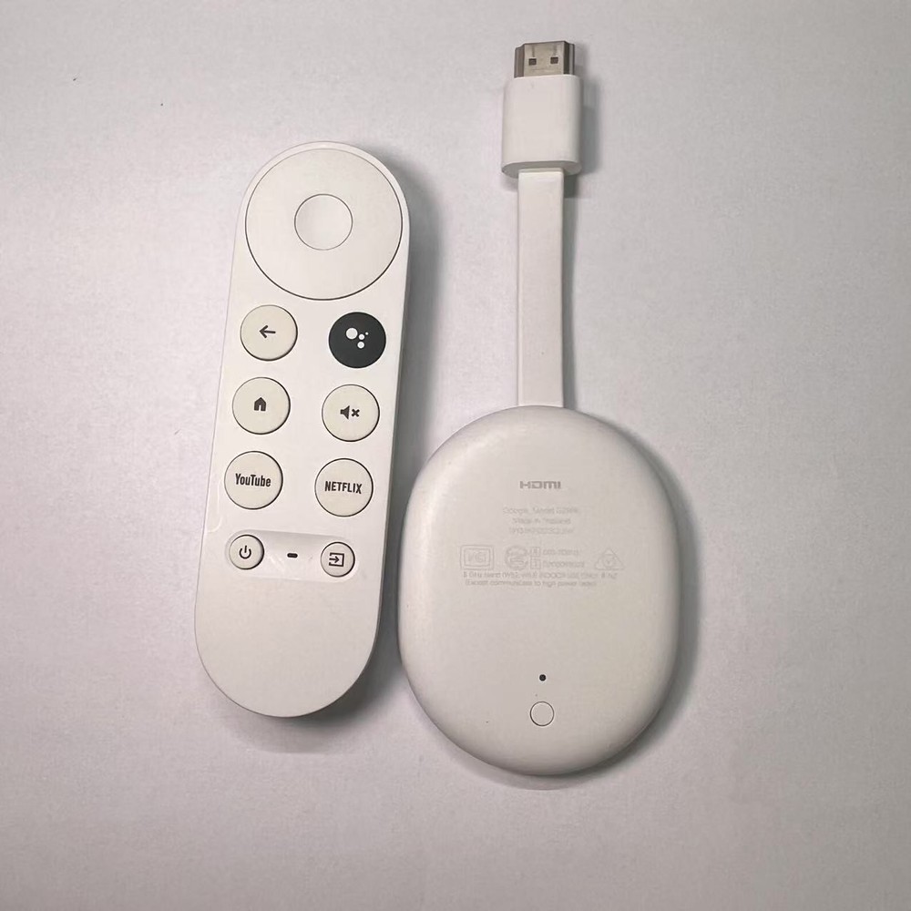 Google Chromecast with Google TV 4K - Snow.