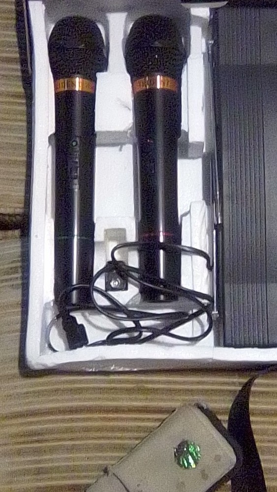 Trident JT-306A Wireless Karaoke Microphone System Black Handheld