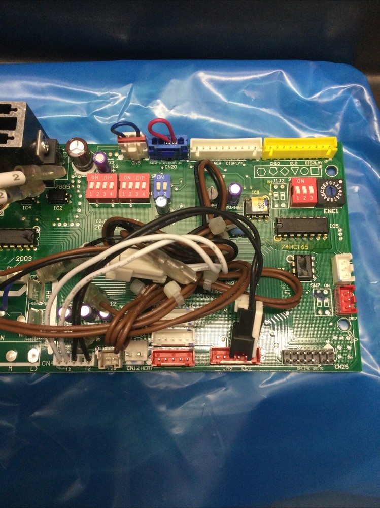 NEW, CARRIER, 2013857A0001, MAIN CONTROL BOARD. (28F-2)