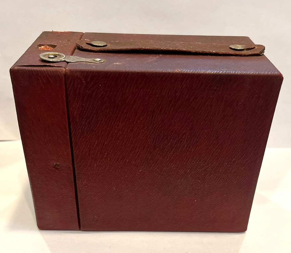 Rainbow Hawk-eye No.2 Model C. Brownie Camera