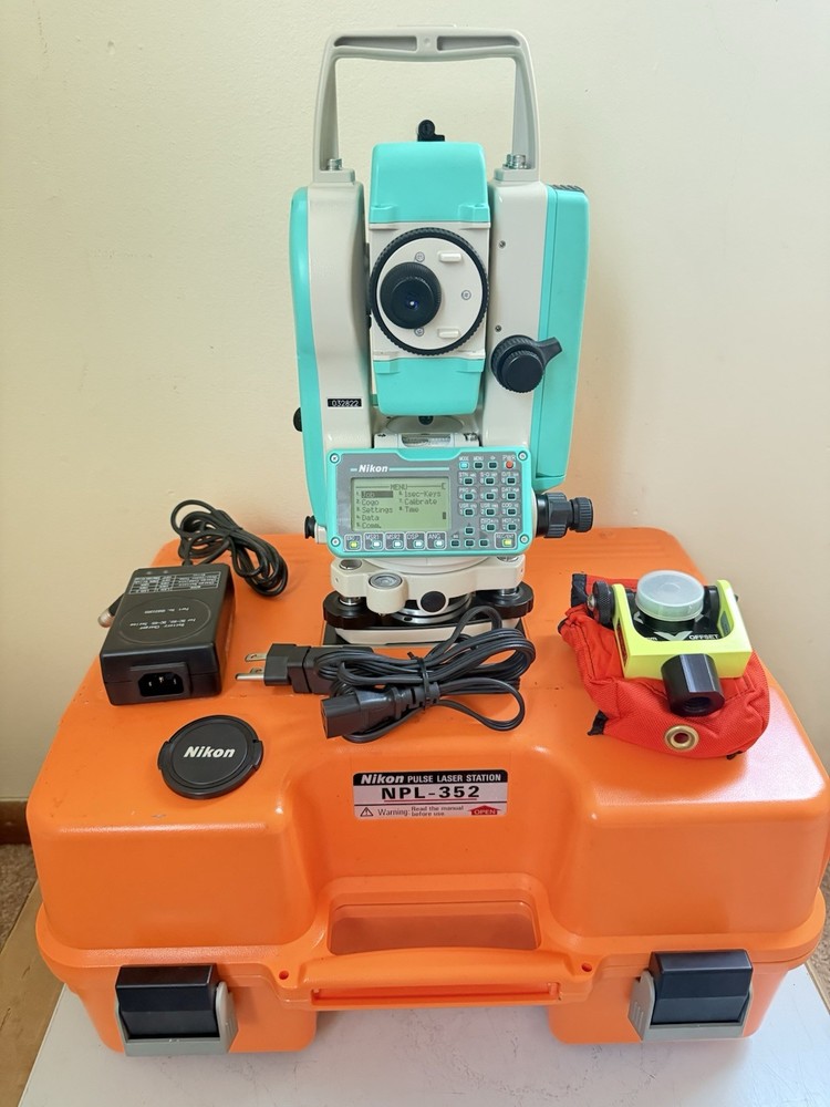 Nikon NPL- 352 Total Station