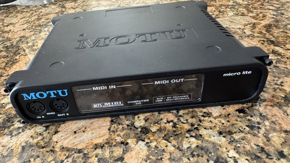 MOTU micro lite 5x5 USB Bus-Powered MIDI Interface MicroLite