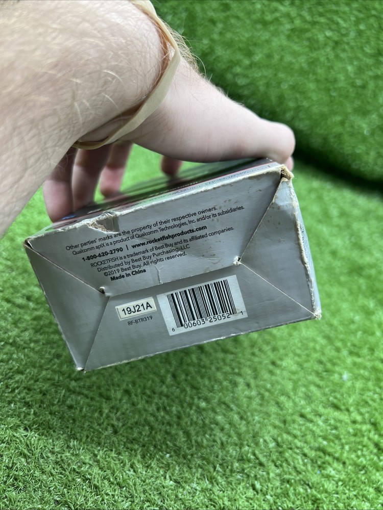 Rocketfish RF-BTR319 Bluetooth Audio Receiver Black Wireless Adapter Compact. 3