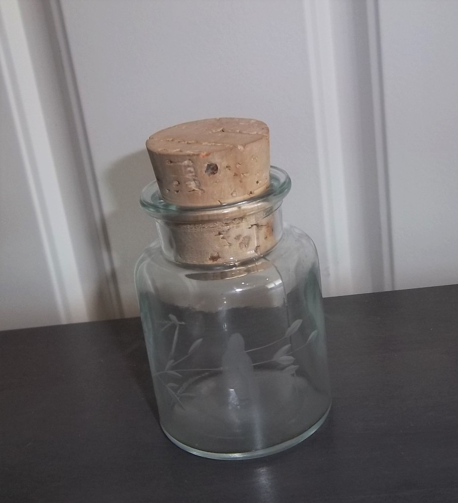 Princess House Crystal Etched HERITAGE PATTERN SPICE JAR w Cork Lid 3.75 H