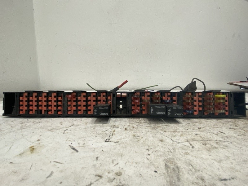 2002 International 4700 Fuse Panel (628-10841)
