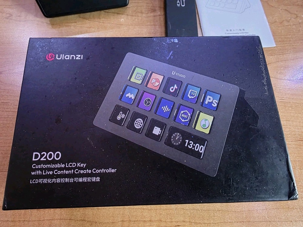 Ulanzi D200 Production Console Studio Controller for Vlog Content Creation Work