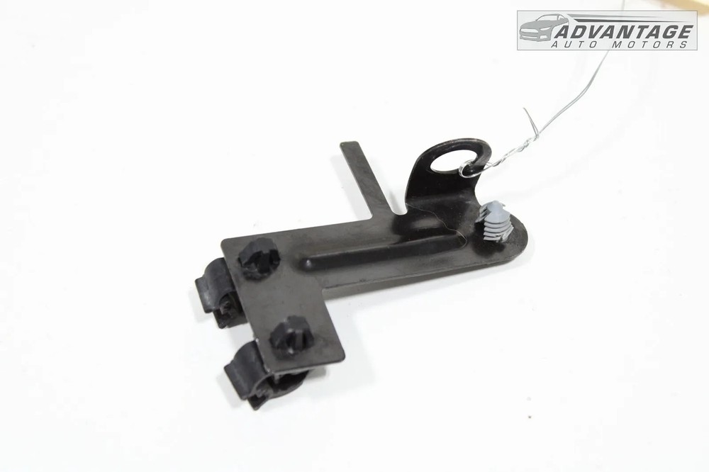 2015-2023 CHRYSLER 300 RIGHT SIDE OXYGEN O2 SENSOR MOUNT SUPPORT BRACKET OEM