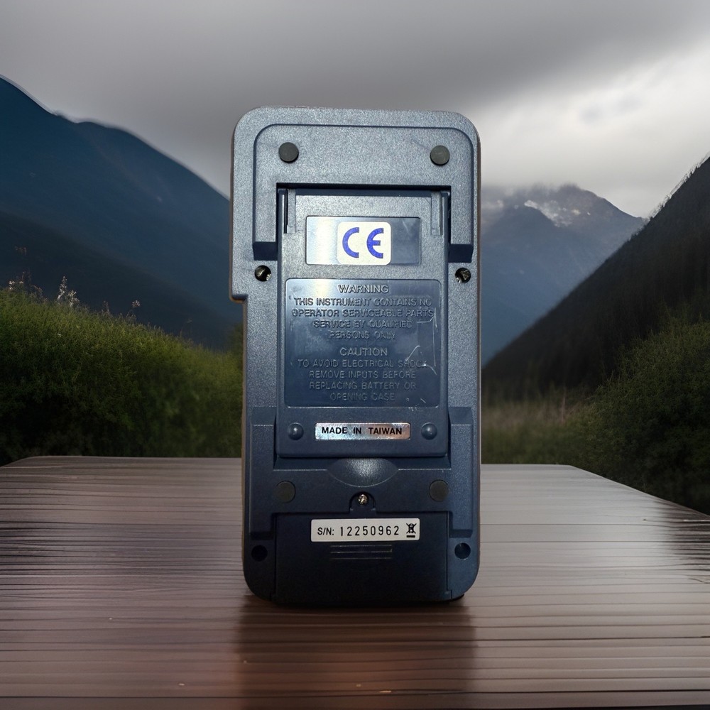 Omega CL125 Handheld Temperature Calibrator Module Working