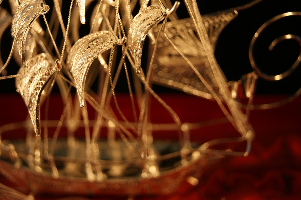 fine silver boat souvenir