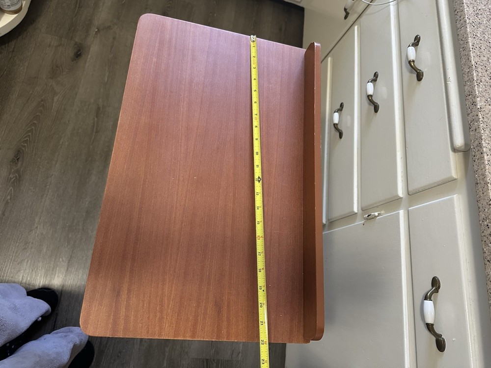 Wooden Pórtable And Height Adjustable Presentation Stand