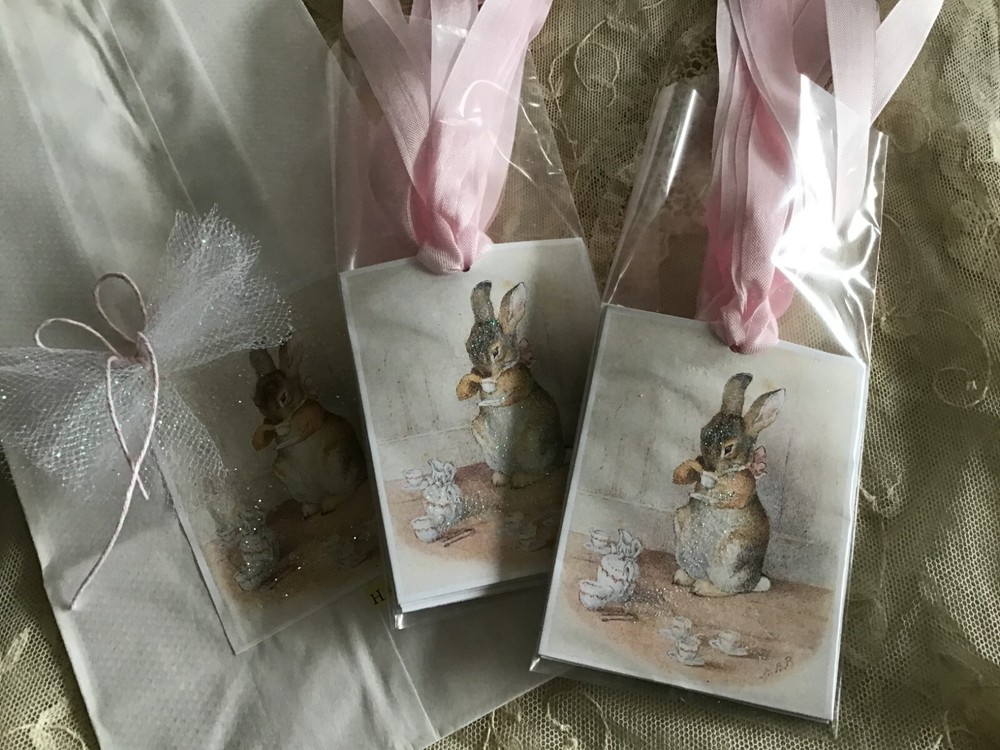 CHARMING Tea Drinking Bunny Gift Tags Glitter 8