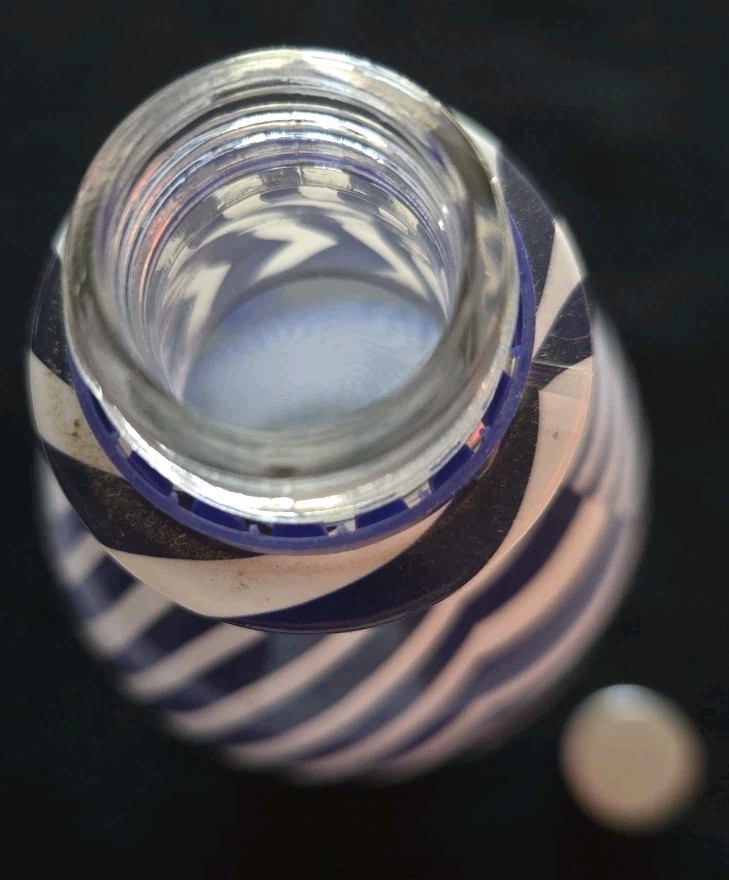SVEDKA Psychedelic Optical Illusion Limited Edition Empty Bottle from 2008-EUC