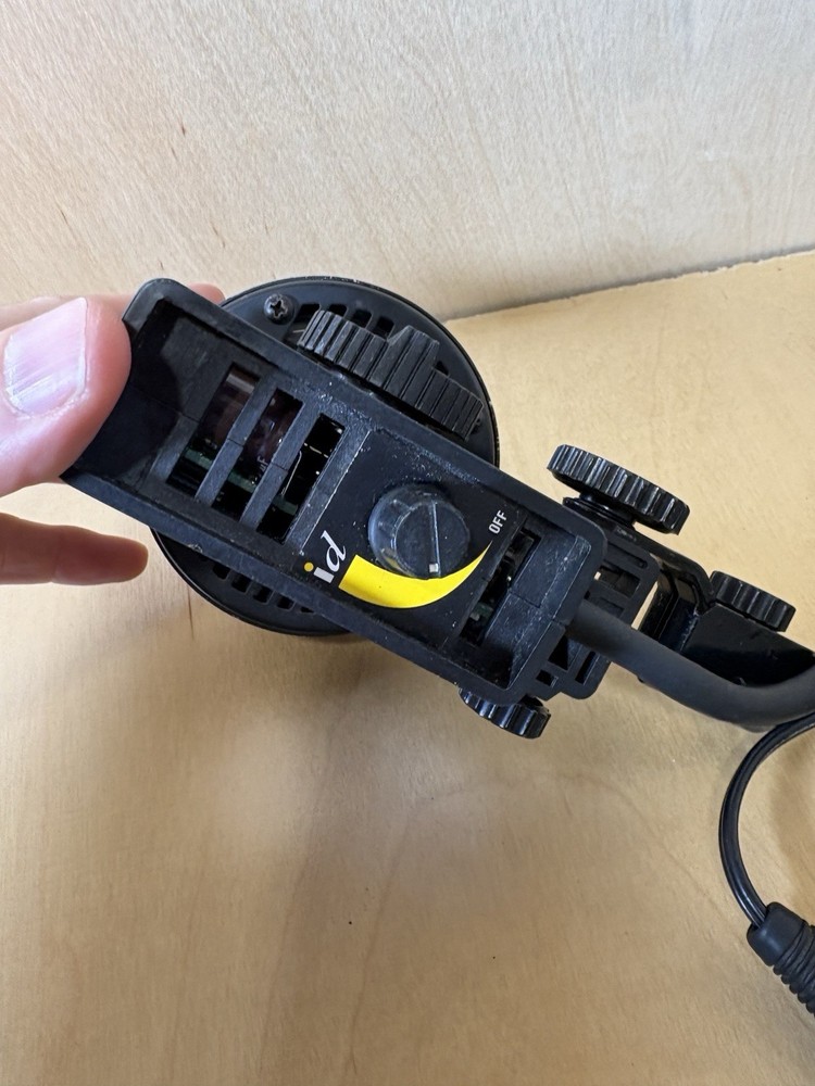 Lowel iLight 100 Watt Studio Light i-Light w/Adapter