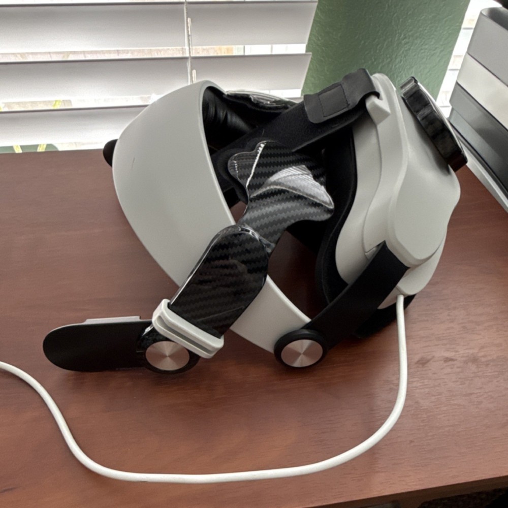 Hexigo S52 VR Head Strap USB-C Charging White/Black for Headset