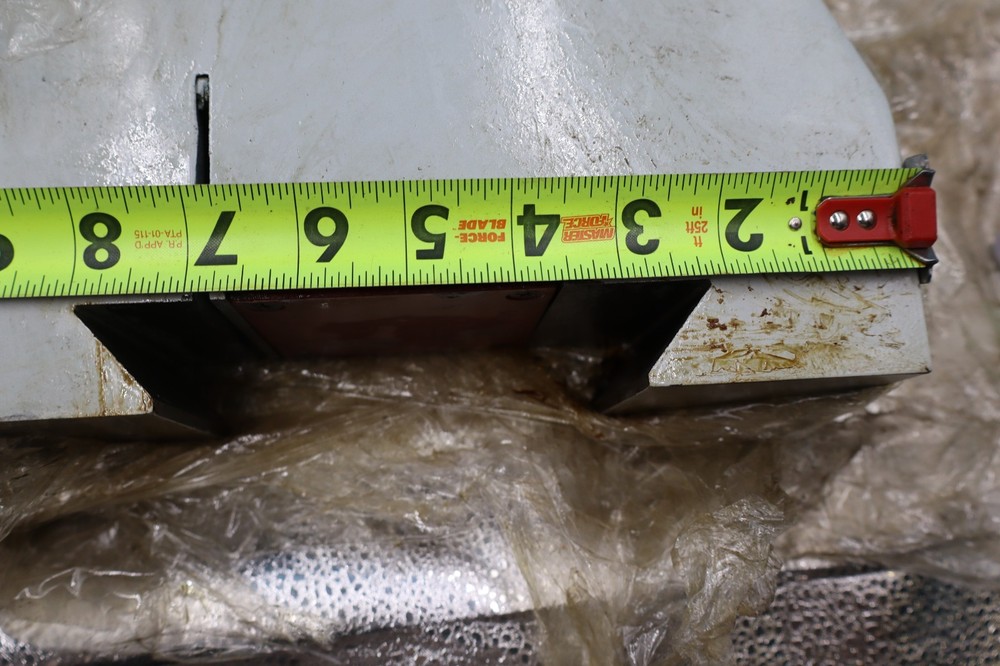 NICE! Horizontal (Cincinnati ?) Milling Machine Dove Tail Arbor Support w/ bush