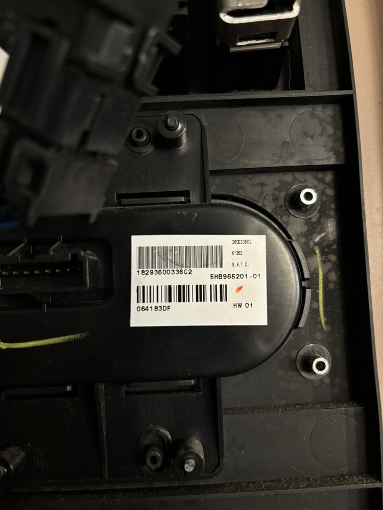 INTERNATIONAL PROSTAR 113 TEMPERATURE CONTROL PANEL HVAC BEZEL SLEEPER CONTROL