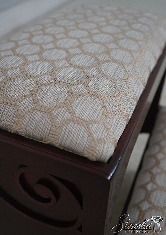 69512: Chippendale Style Mahogany Bedsteps